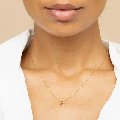 Love letter initial necklace | Gold 18k