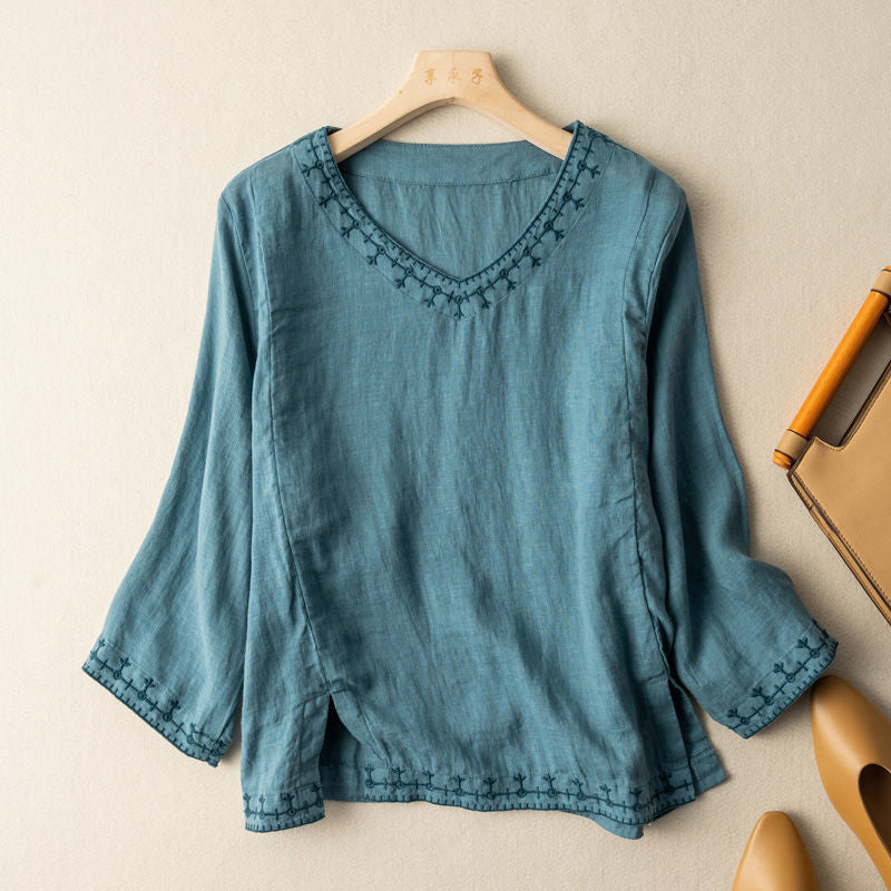 Lesta – Embroidered V-Neck Blouse