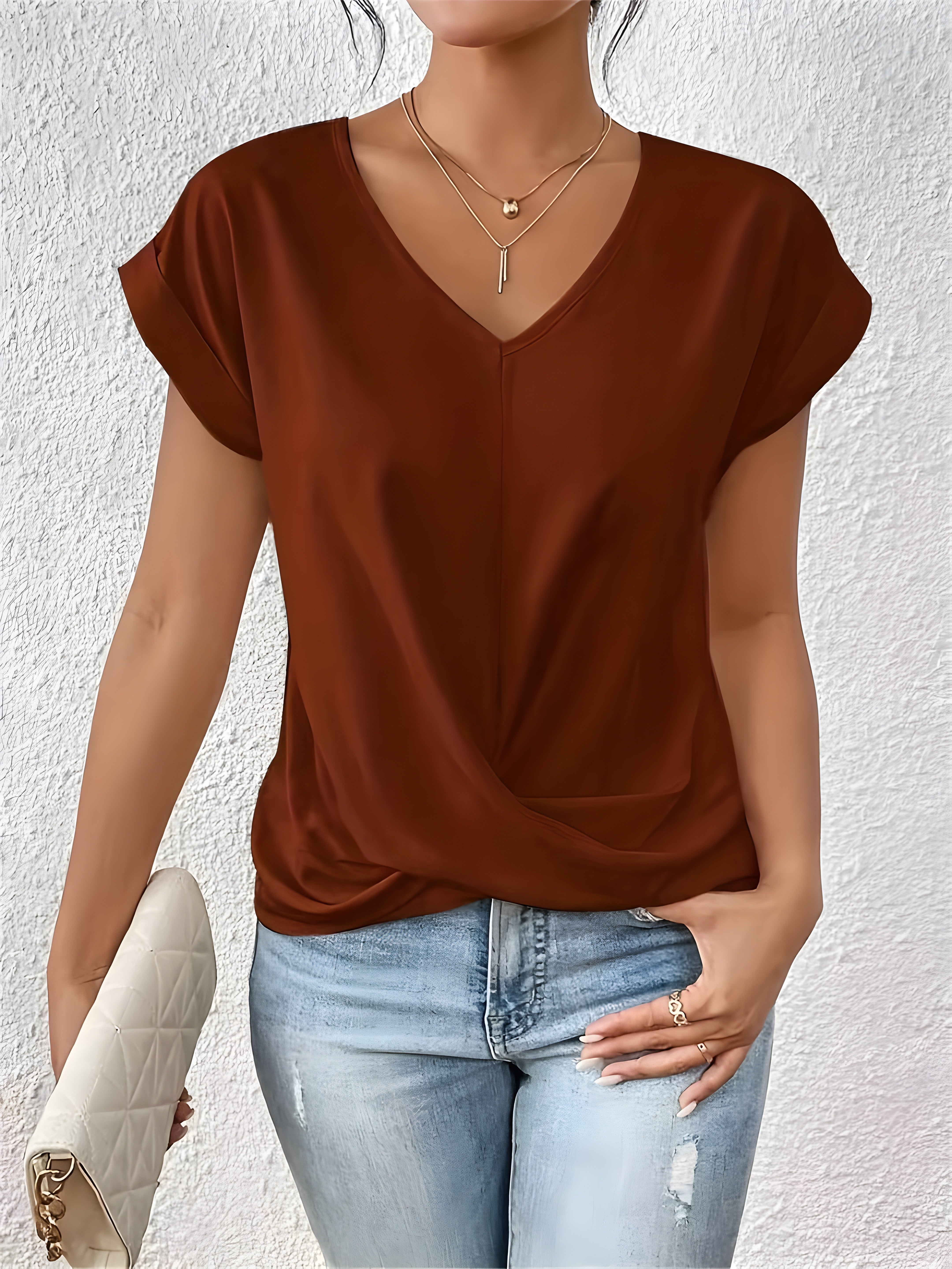 Maia – Twist Front V-Neck Top